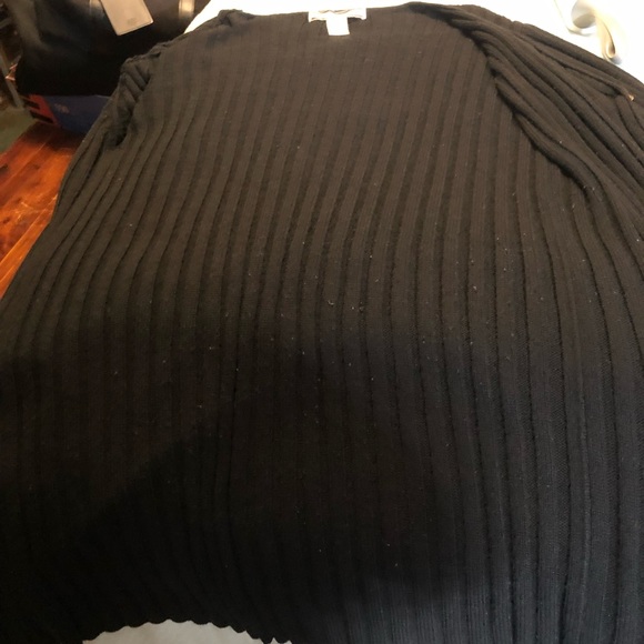 Crystal & Kobe Knee Length Sweater Used Fair Condition - Picture 2 of 6